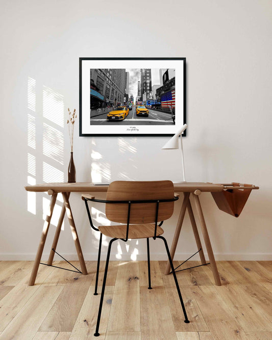 photo sur time's square avec des taxis jaunes prise à new york city