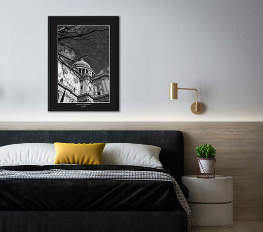 cadre mural d'une photo noir et blanc de la cathédrale Saint Paul de Londres