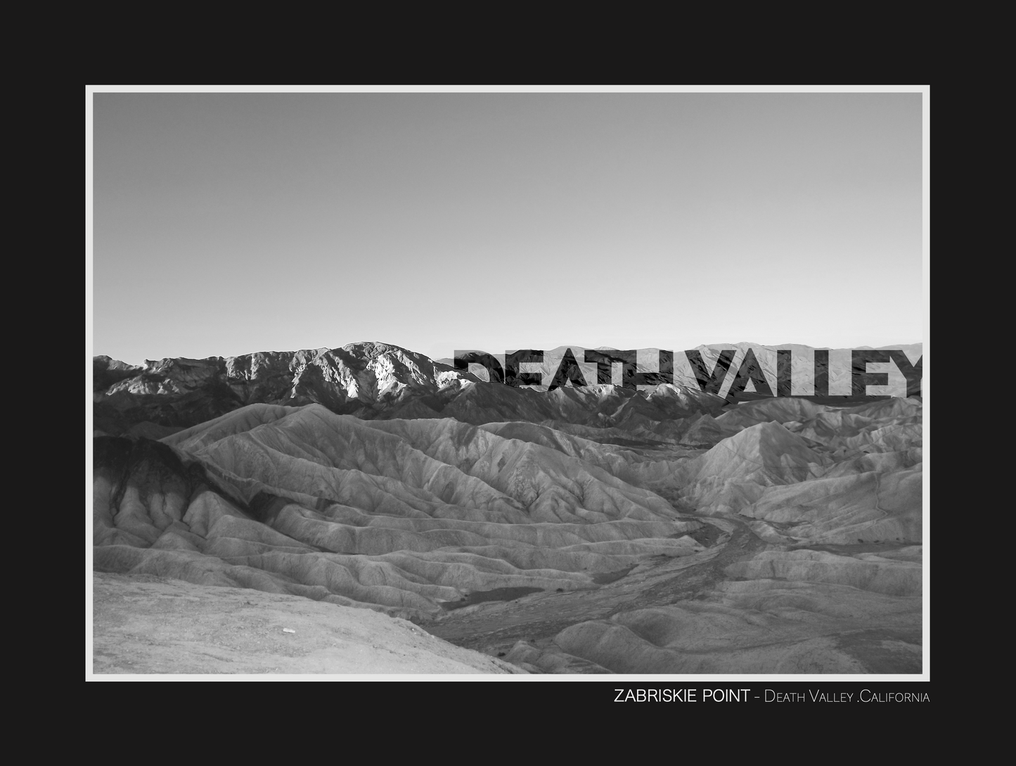 photo noir et blanc du désert de la vallée de la mort aux états-unis d’Amérique